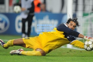 欧冠效率新王诞生！哈兰德50球仅用49场刷新历史，范尼梅西位列其后