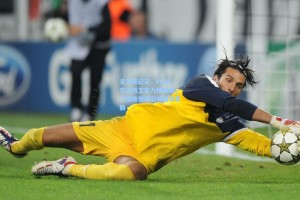 足球新纪元，FC26左边后卫实力榜揭晓，门德斯登顶引领战术革新