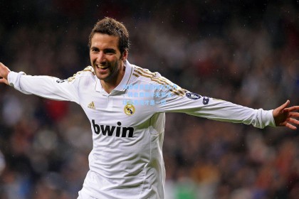 埃基蒂克直面身价压力，转会费数字无意义，球场表现才是一切